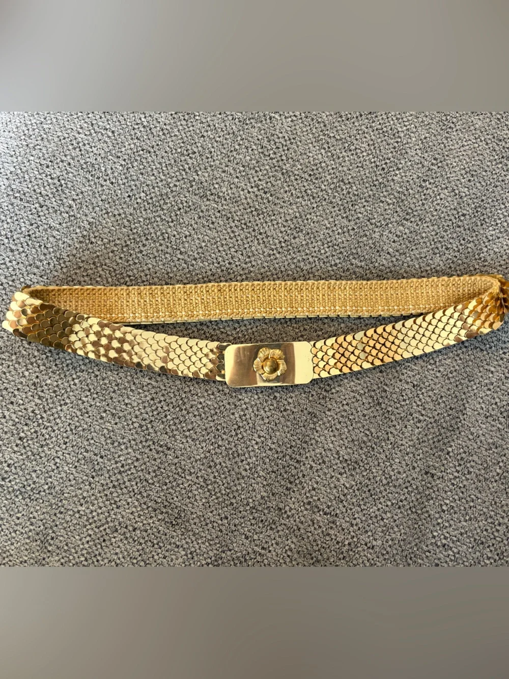 vintage gold-tone stretch cinch belt fish-scale or mermaid-scale